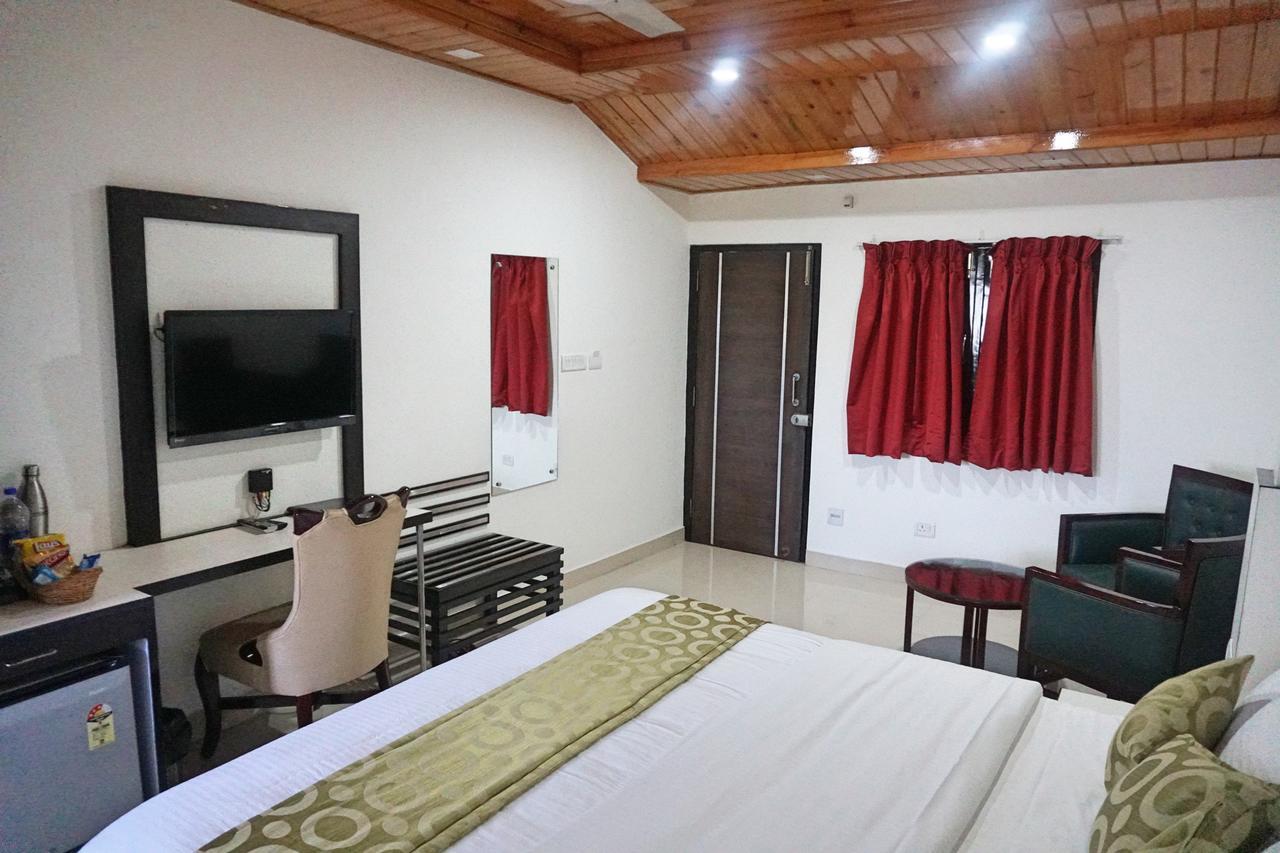 Ess & Bee Resorts Dharamshala Esterno foto