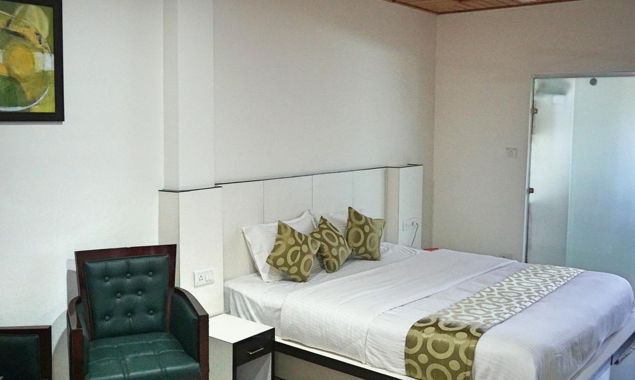 Ess & Bee Resorts Dharamshala Esterno foto